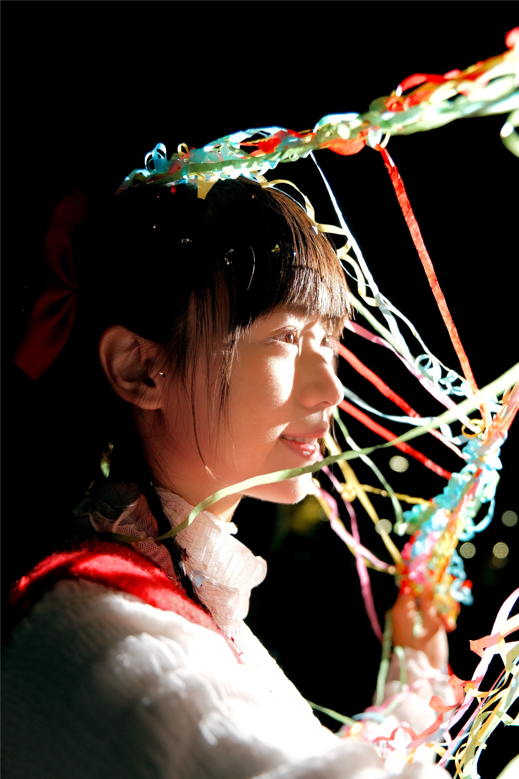 YITUYU 艺图语 2025.03.11 闪亮的新年 是三金呀